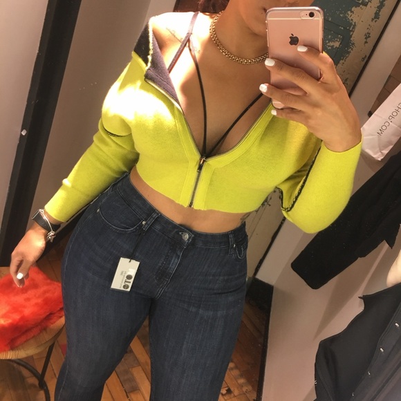 silence + noise Tops - Yellow Cropped Zip-Up Hoodie